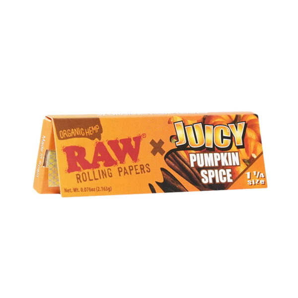 RAW x Juicy Pumpkin Spice 1¼ Rolling Papers
